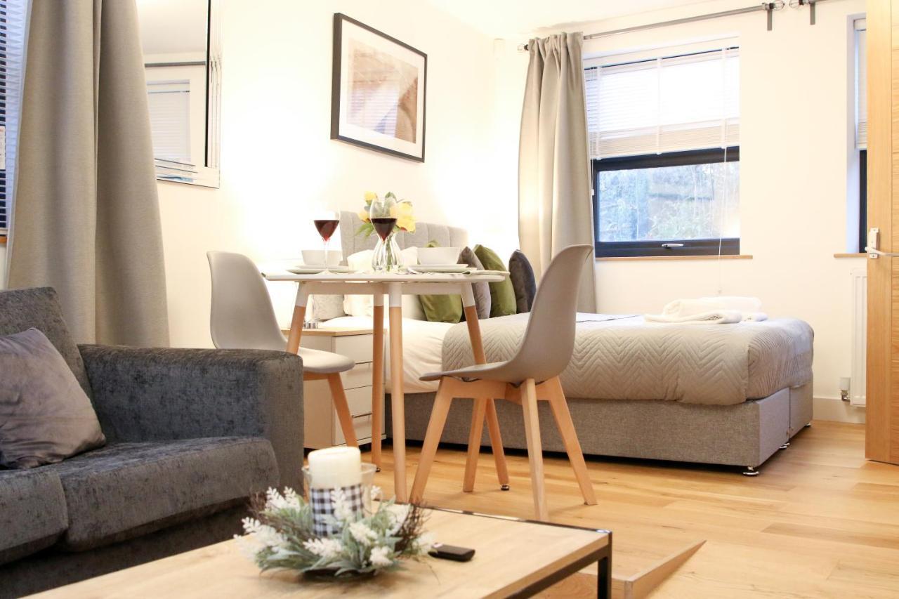 Lovely Studio Apartment With Access For Wheel-Chairs In Sydenham Londres Exterior foto
