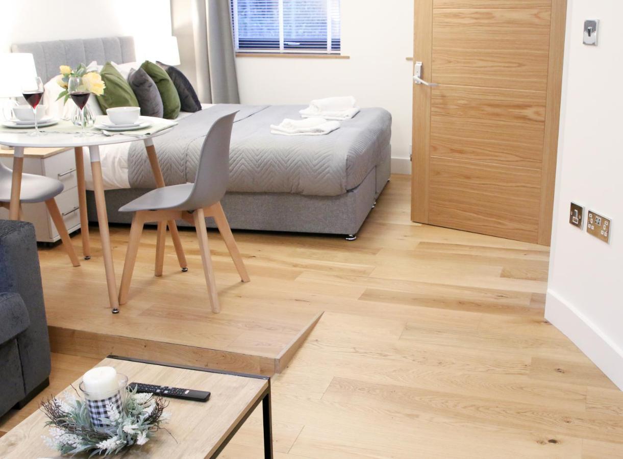Lovely Studio Apartment With Access For Wheel-Chairs In Sydenham Londres Exterior foto